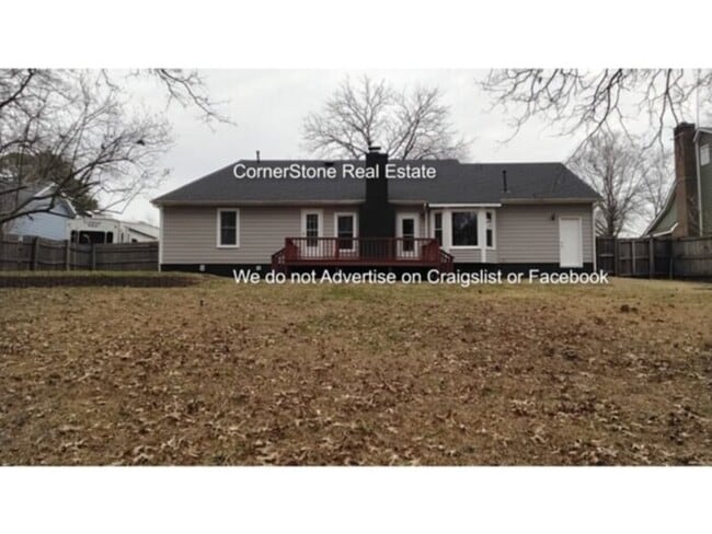 Building Photo - 6301 Lakehaven Dr