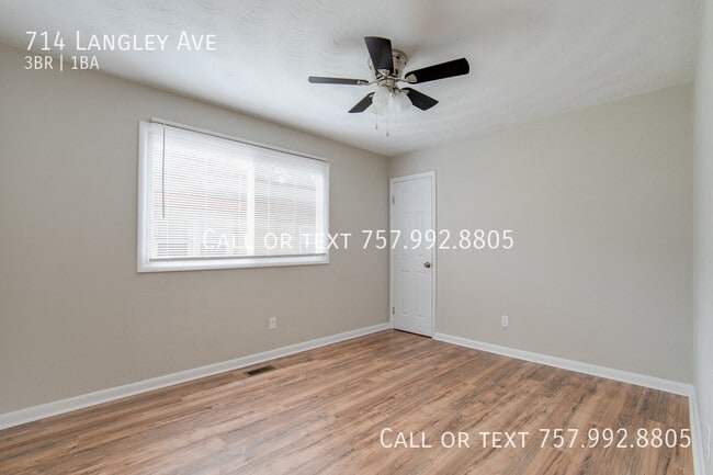 Building Photo - 714 Langley Ave