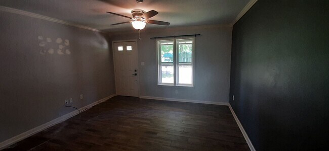 Building Photo - 1803 Greenwood Cove