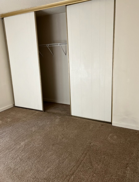 Building Photo - 32 Woodglen Apartment