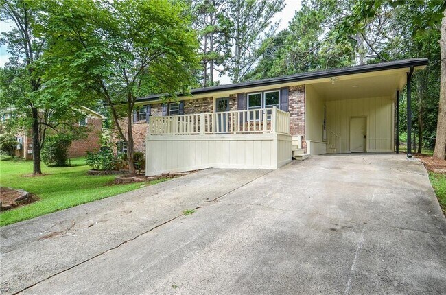 Building Photo - 2945 Rio Montana Dr