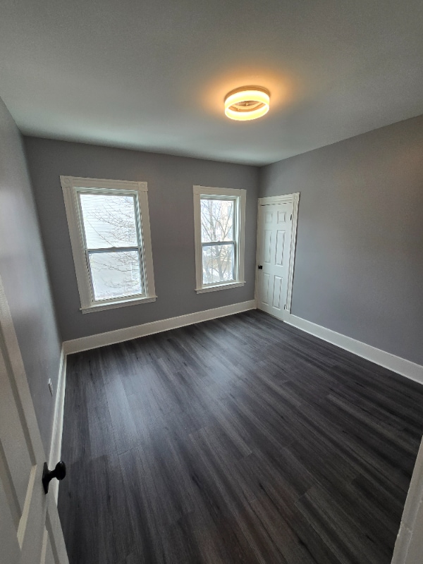 Building Photo - 32 Bunker Ave