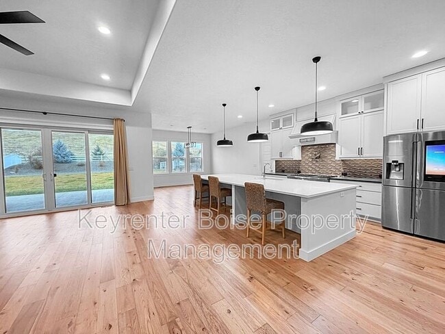 Building Photo - 9216 W Mirror Pond Dr