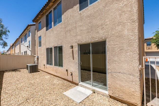 Building Photo - NEWLY UPDATED 4 BEDROOM HOME IN THE SOUTHWEST