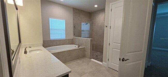 Building Photo - 35436 Big Hawk Dr