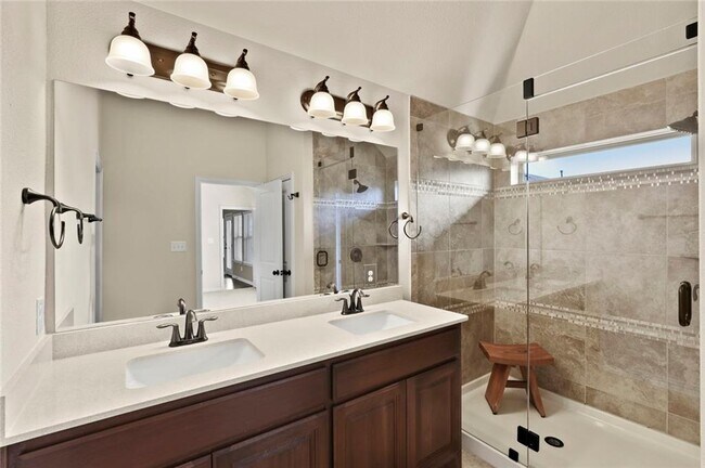 Building Photo - 2913 Consuelo Wy