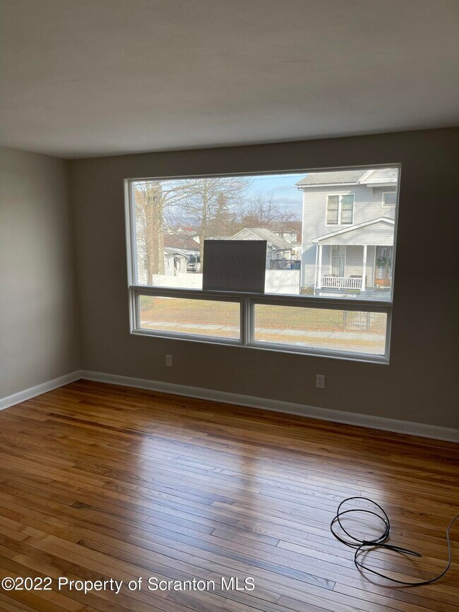 Building Photo - 303 E Drinker St