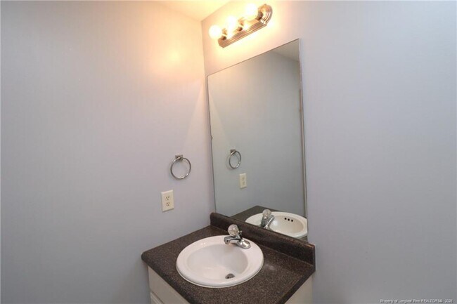 Building Photo - 410 Whitehall Ct