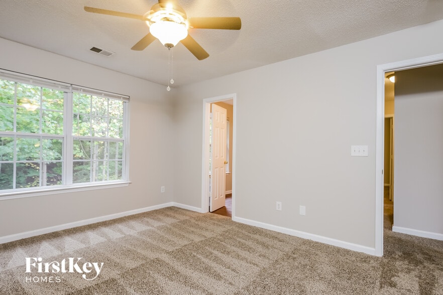 Building Photo - 120 Wheaton Crest Ct