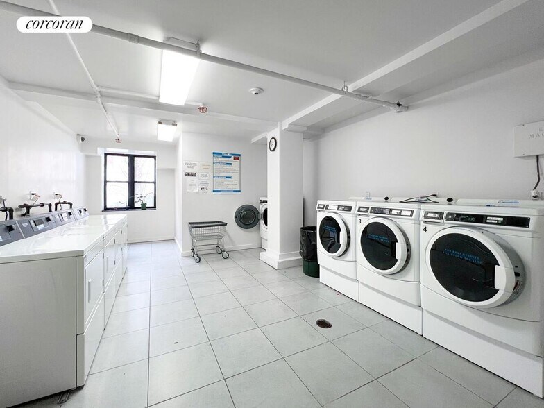 Building Photo - 1405 Fifth Avenue 6B