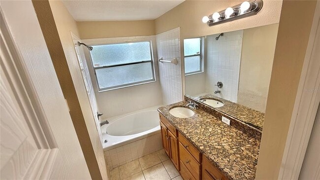 Building Photo - 2127 Rj Cir