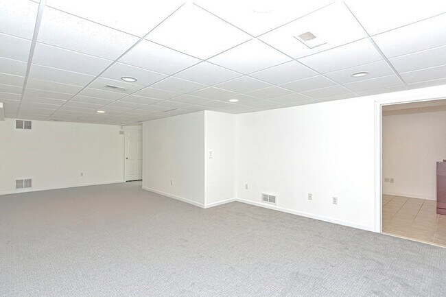 Building Photo - 123 Lordvale Blvd