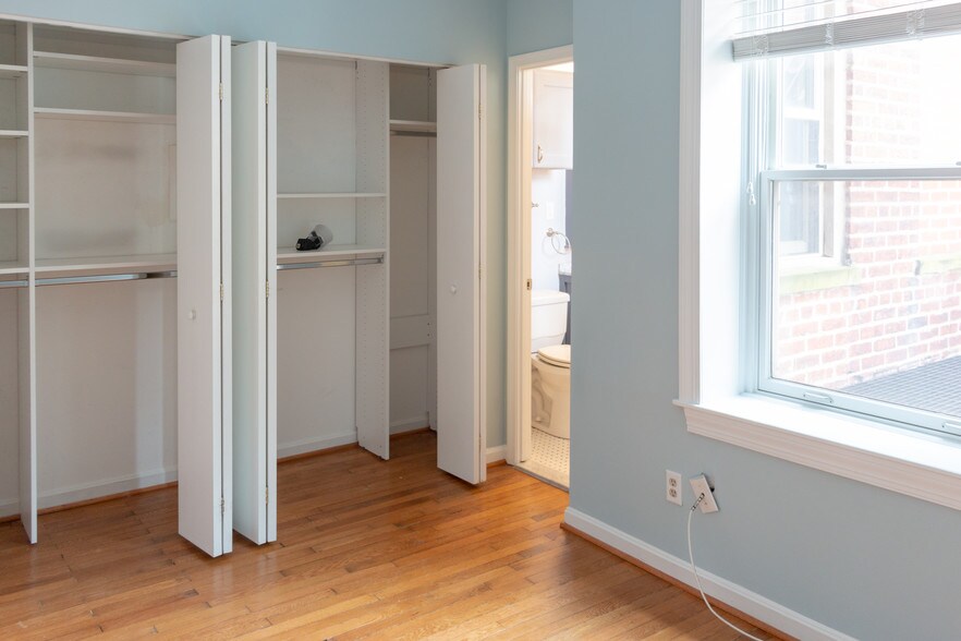 Building Photo - 1930 New Hampshire Ave NW