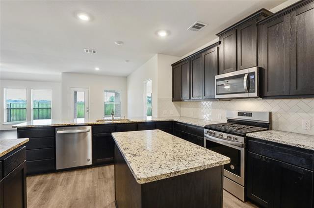 Building Photo - 500 Cowboy Wy