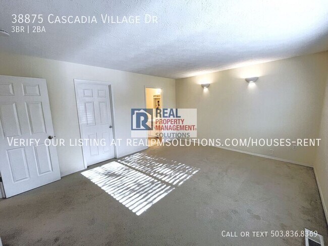 Building Photo - 38875 Cascadia Village Dr