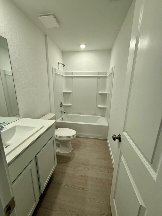 Building Photo - 10914 Silver Canoe Dr