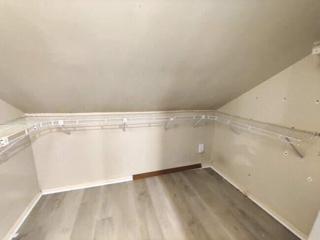 Building Photo - 3151D Covewood Ct