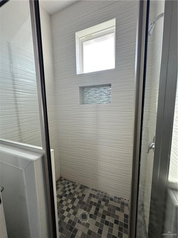 Building Photo - 10 West Dr