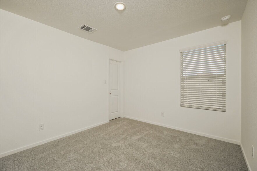 Building Photo - 1854 Musk Rose