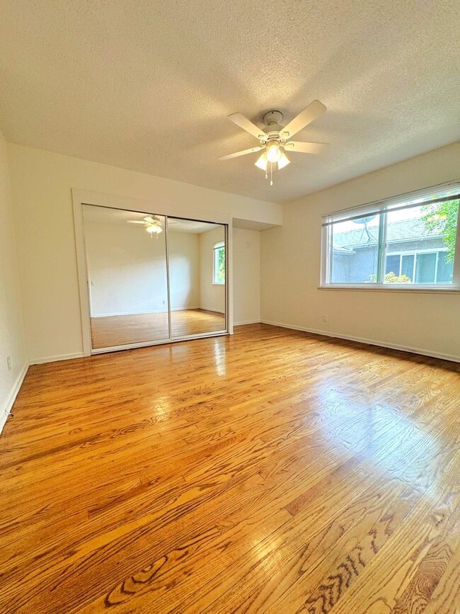 Building Photo - Rare 3 Bed Solar Home for Rent in Pomona Near Claremont & La Verne | Yard, Office, Garage
