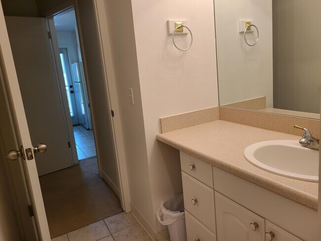 Building Photo - 963 Lions Ridge Loop