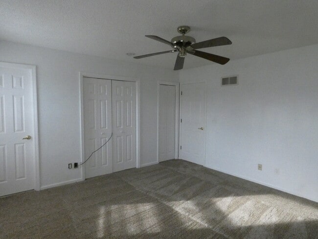 Building Photo - Beautiful Home in North Kansas City School District!