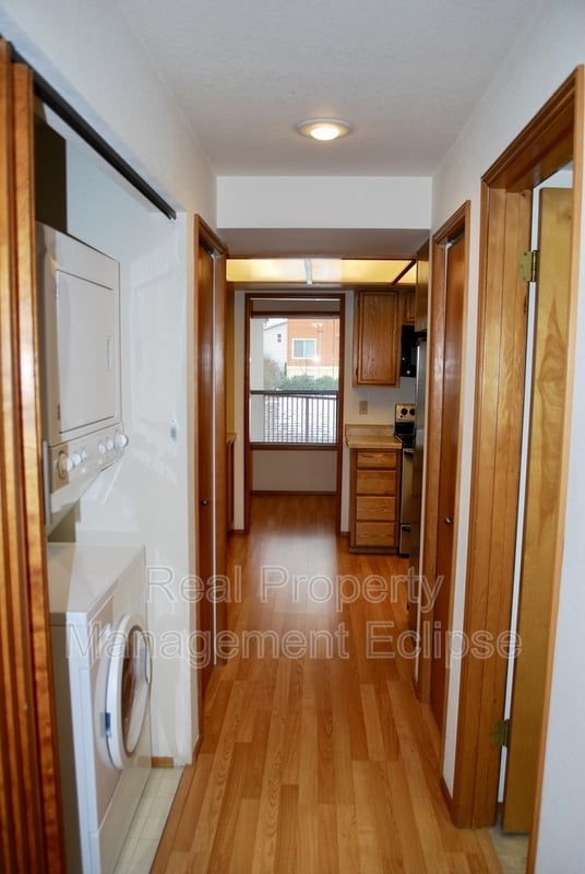 Building Photo - 9910 NE 119th St