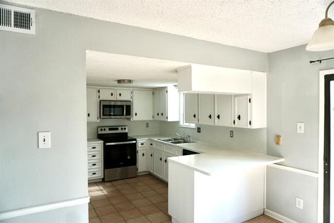 Building Photo - 8517 Fathom Cir