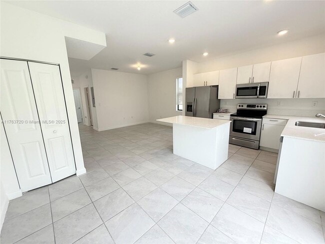 Building Photo - 13224 SW 286th St