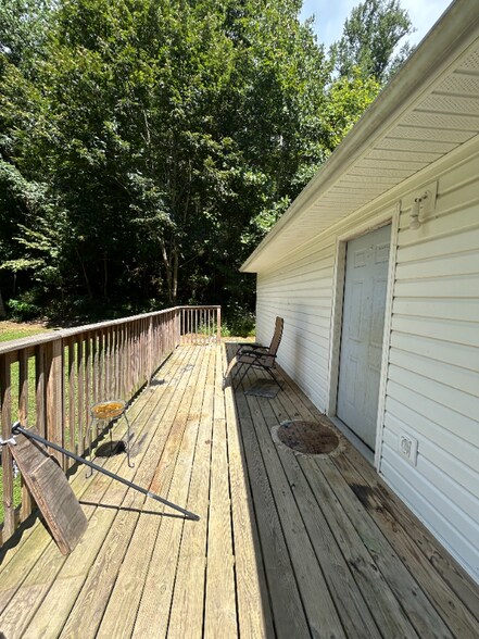 Building Photo - 649 Wadlow Gap Rd