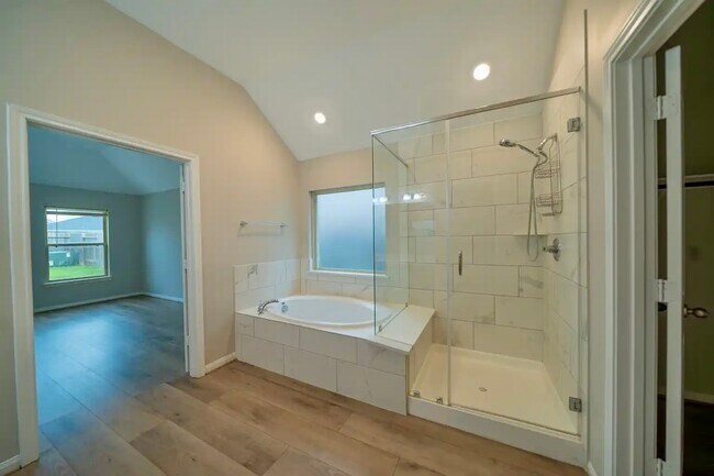 Building Photo - 31231 Balsam Hawk Ln