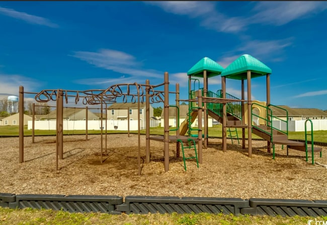 Building Photo - 421 Emerson Dr