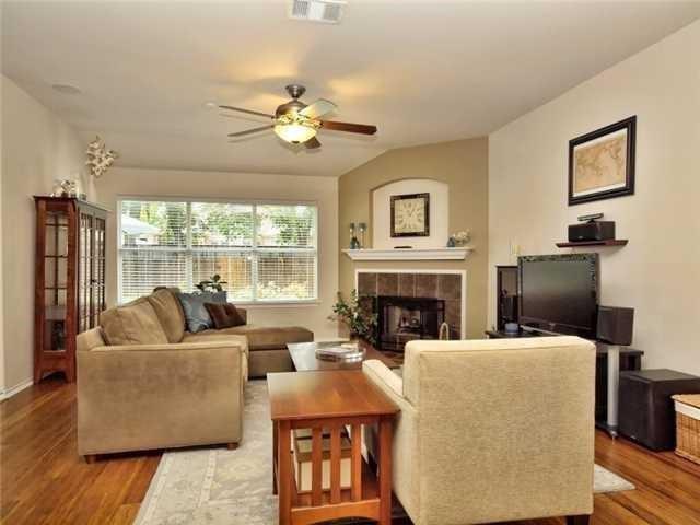 Building Photo - 533 Golden Creek Dr