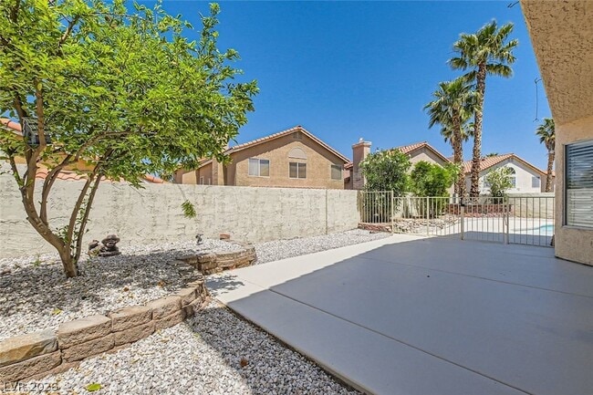 Building Photo - 7836 Calico Flower Ave