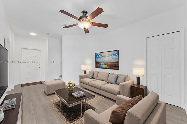 Building Photo - 3907 SW 155th Ave