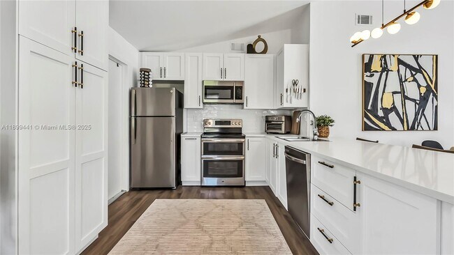 Building Photo - 651 Shiloh Terrace