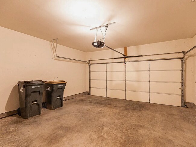 Building Photo - Spacious 4 Bedroom Home with 2 Car Garage in Boerne ISD