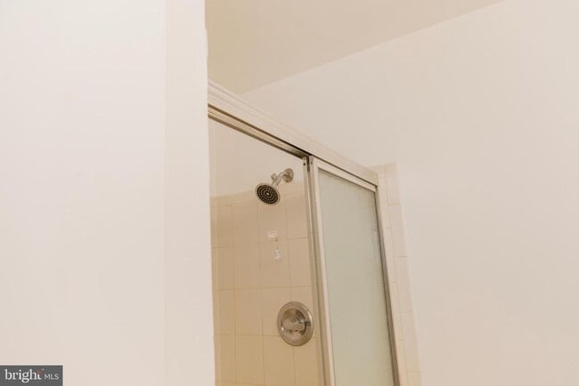 Building Photo - 5631 Hogenhill Terrace