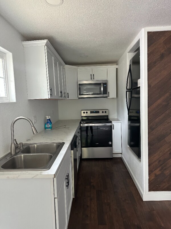 Building Photo - 804 Sheridan St