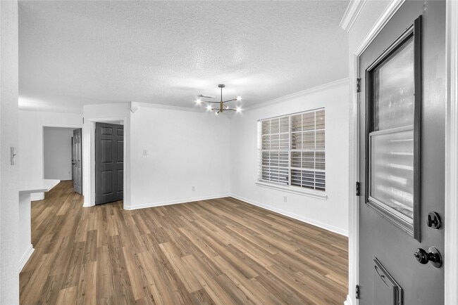 Building Photo - 2930 23rd Ave N