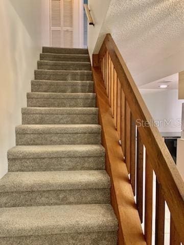 Building Photo - 37 Village Dr