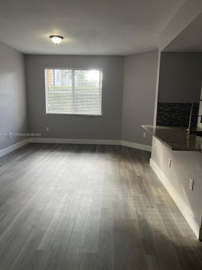 Building Photo - 11010 Legacy Dr