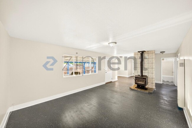 Building Photo - 12077 Sand Ave