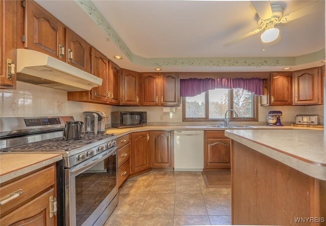 Building Photo - 6784 Bear Ridge Rd