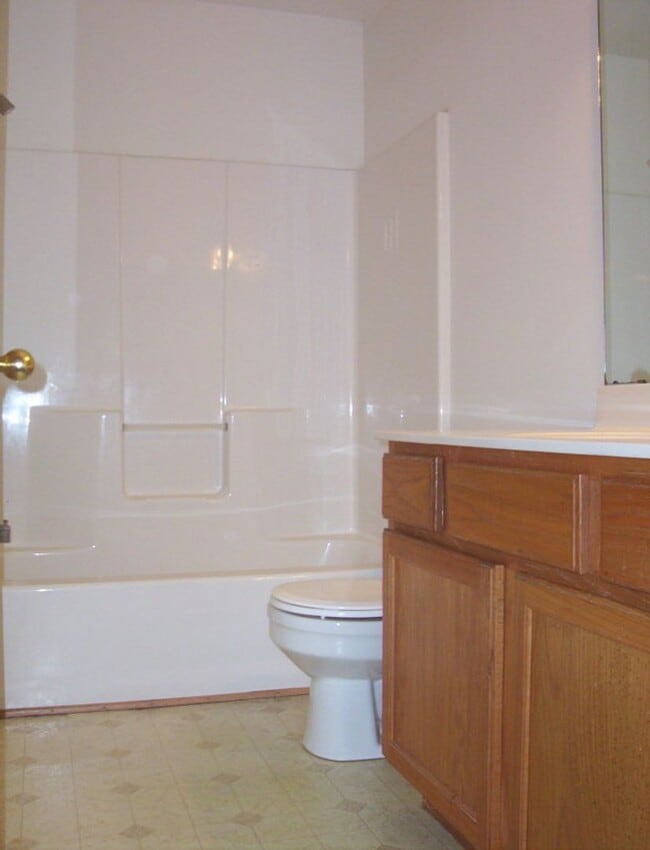 Building Photo - 3094 S Overhill Ct