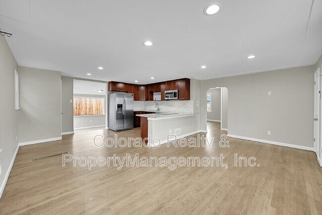 Building Photo - 2761 S Hazel Ct