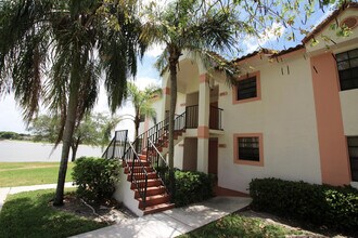 Building Photo - 321 Norwood Terrace