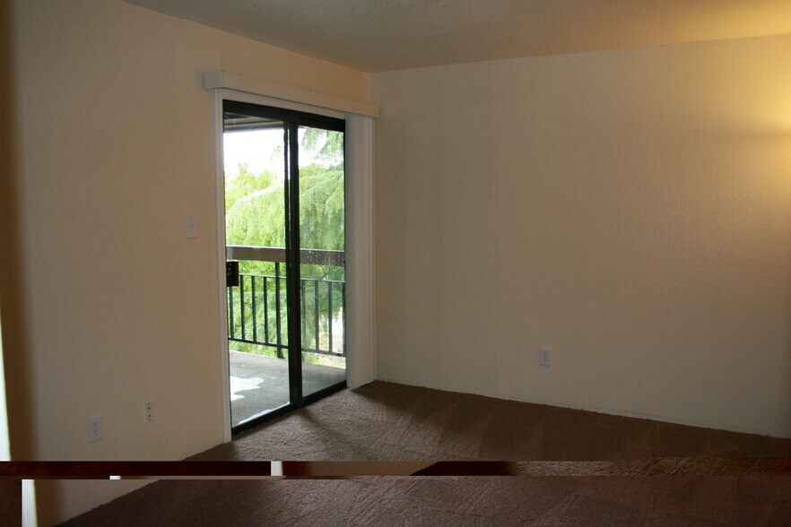 Master Bedroom to Balcony - 9200 Madison Ave