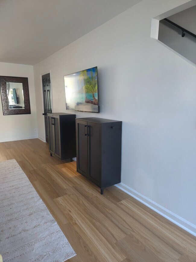 Building Photo - 1000 Mallery St Ext