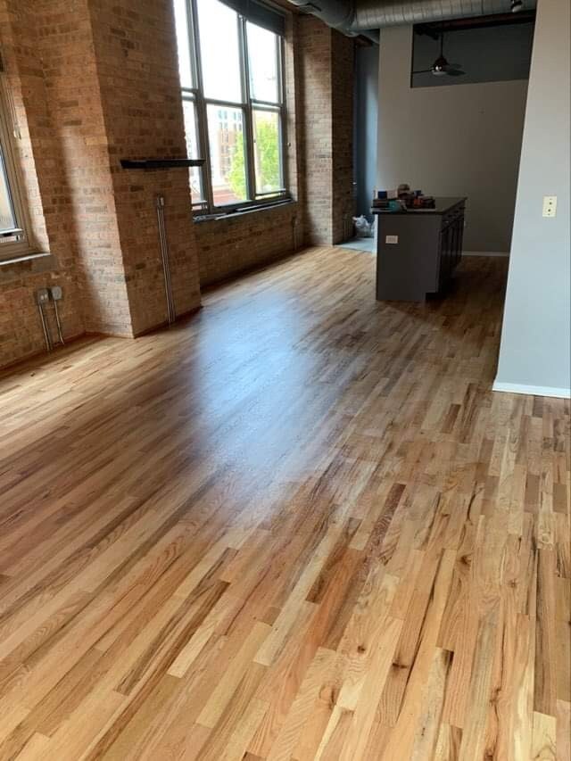Hardwood floors, natural satin finish - 1500 W Monroe St